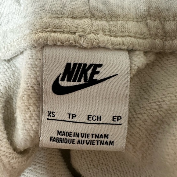 Nike sweatpants - Picture 4 of 4